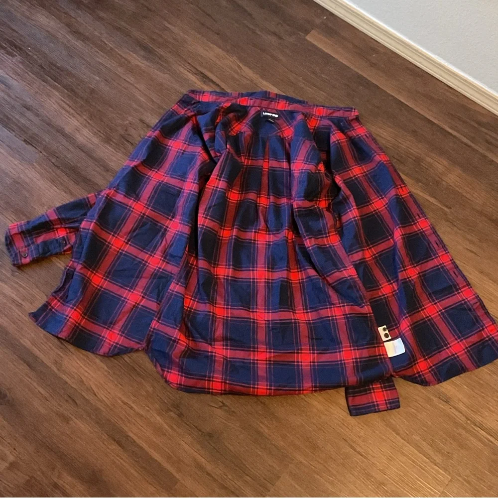 Lands' End Men's Casual Plaid Shirt - Navy and Crimson - Picture 8 of 9